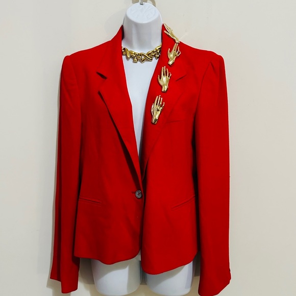 Versatile Wear Gold Woman’s Hand Brooch Unisex - Picture 6 of 10